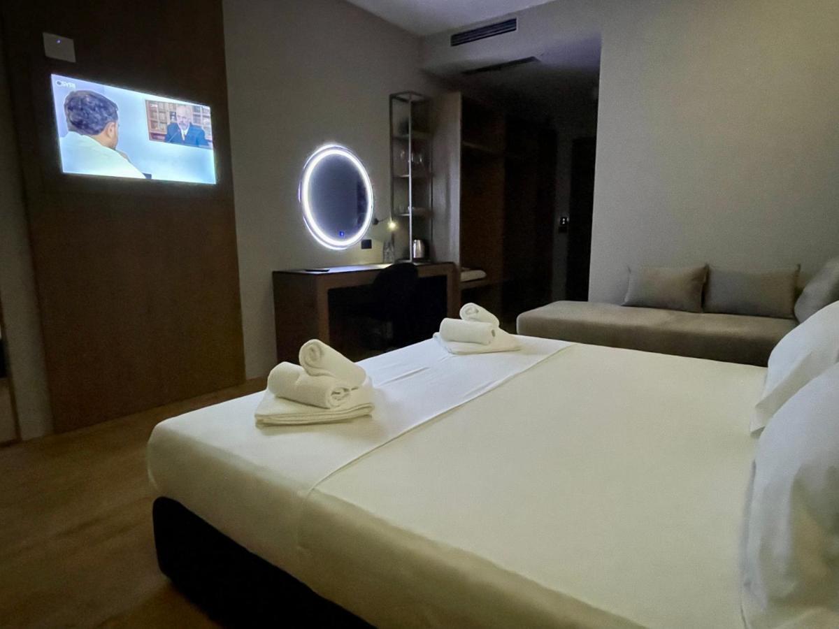 Elmar Hotel Vlore Exterior photo