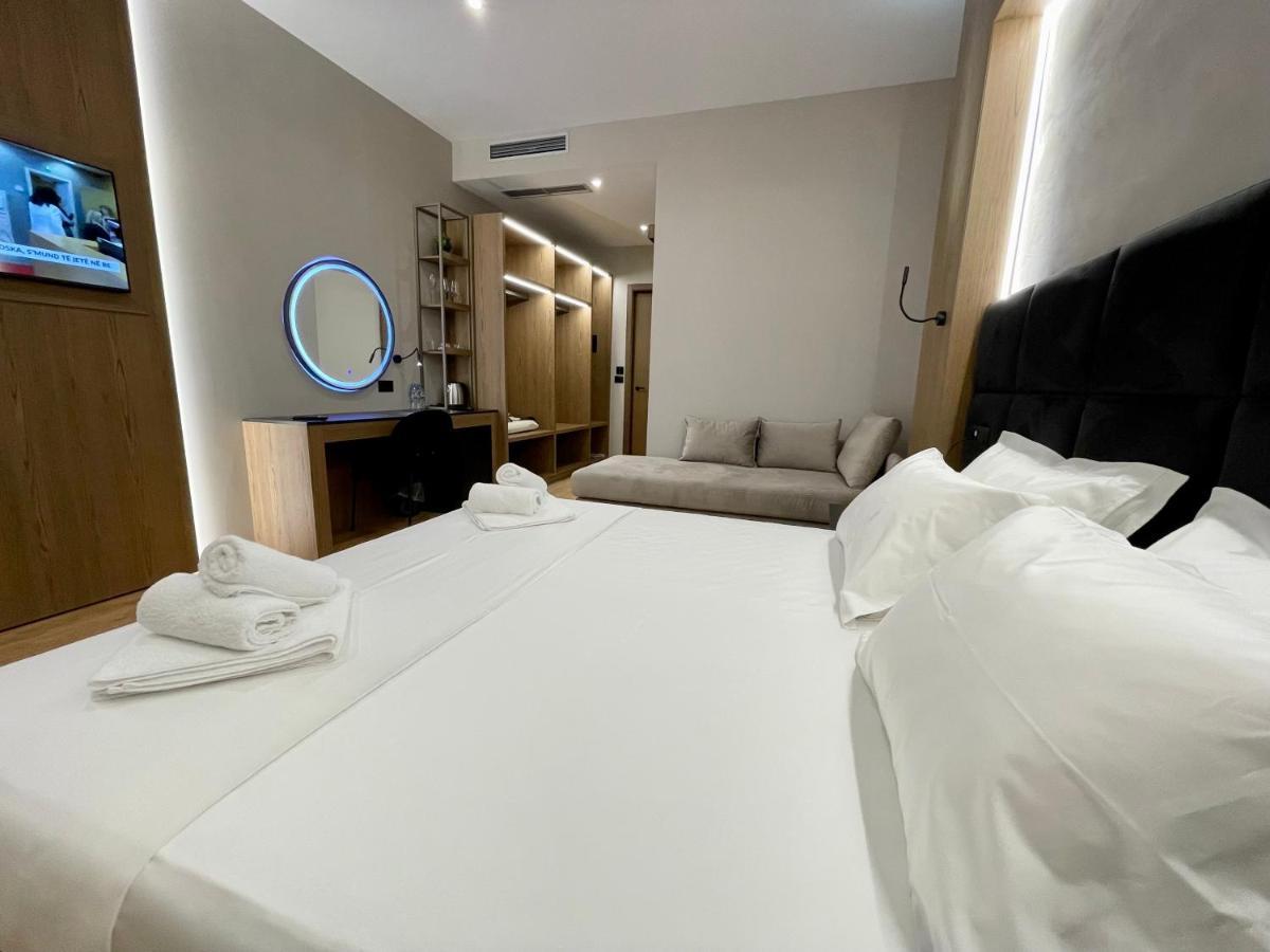 Elmar Hotel Vlore Exterior photo