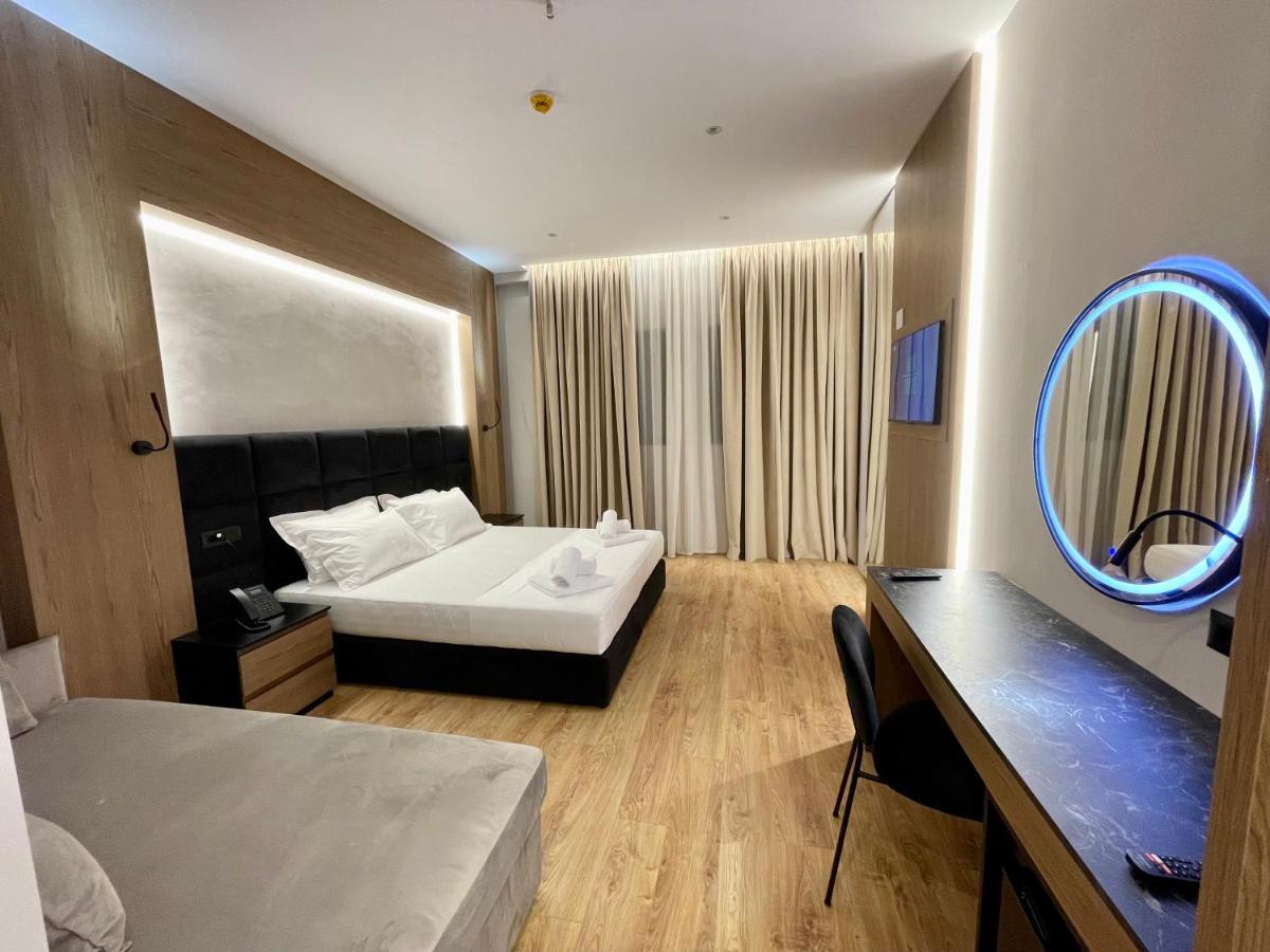 Elmar Hotel Vlore Exterior photo