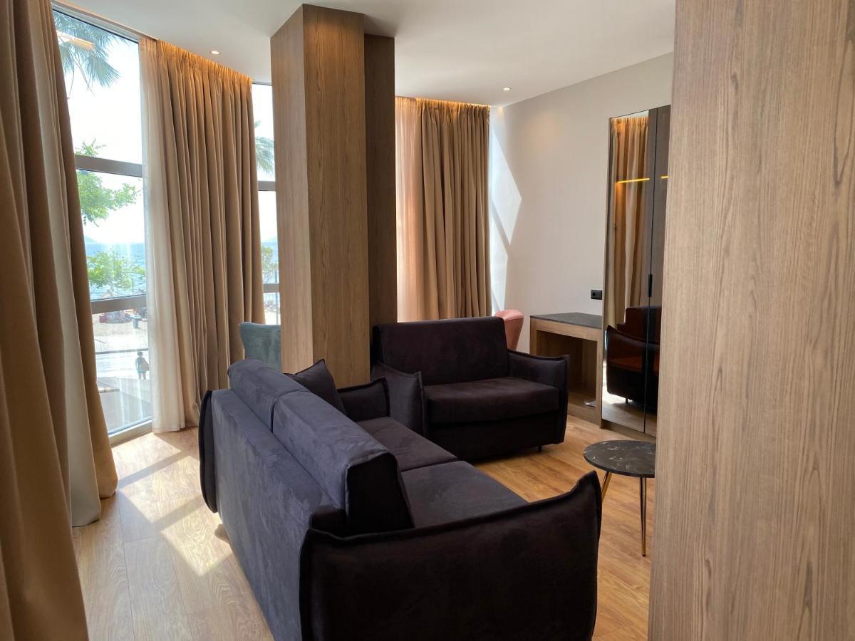Elmar Hotel Vlore Exterior photo