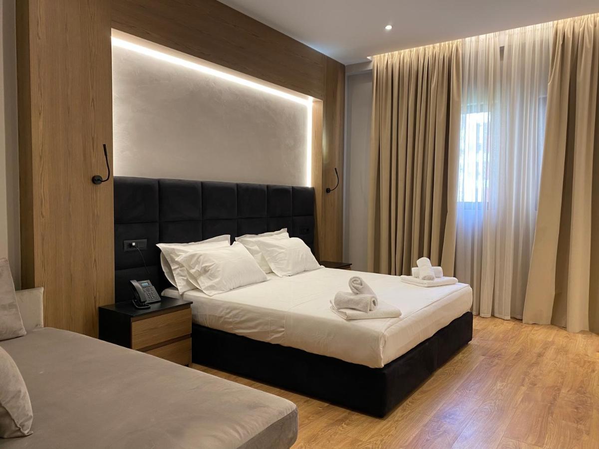 Elmar Hotel Vlore Exterior photo