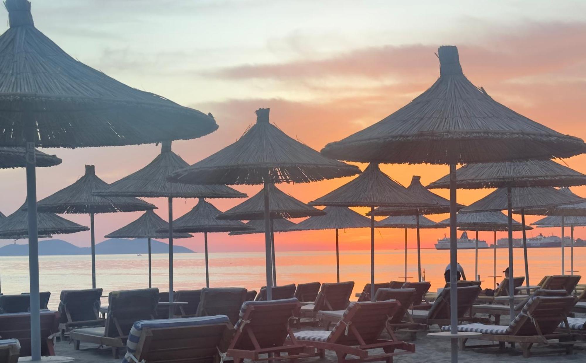 Elmar Hotel Vlore Exterior photo